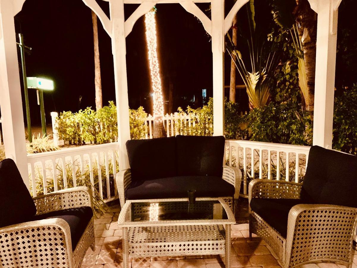 Coconut Inn St. Pete Beach Exterior foto