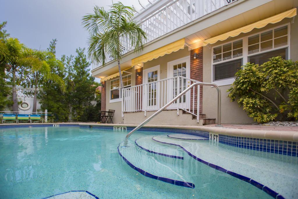 Coconut Inn St. Pete Beach Exterior foto